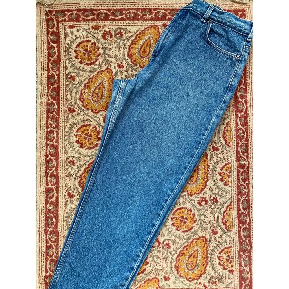 Vintage High Rise Mom Jeans